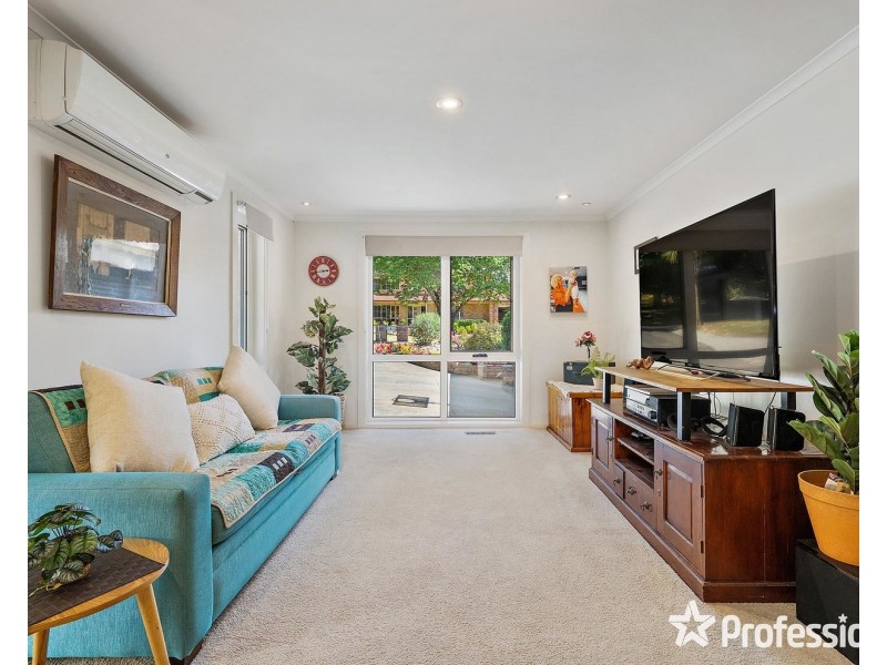 17 Partridge Way, Mooroolbark VIC 3138