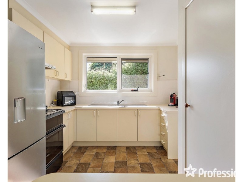 17 Partridge Way, Mooroolbark VIC 3138