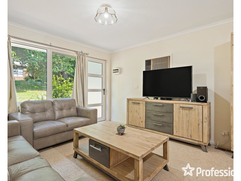 17 Partridge Way, Mooroolbark VIC 3138