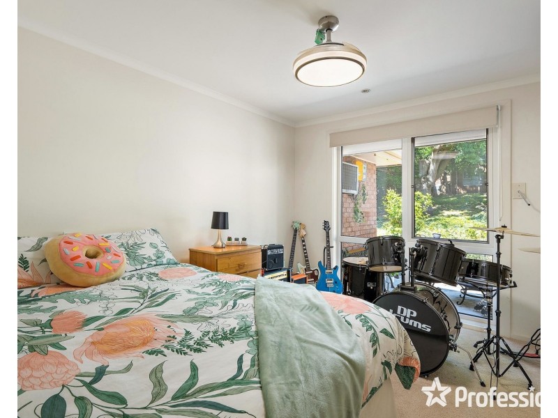 17 Partridge Way, Mooroolbark VIC 3138