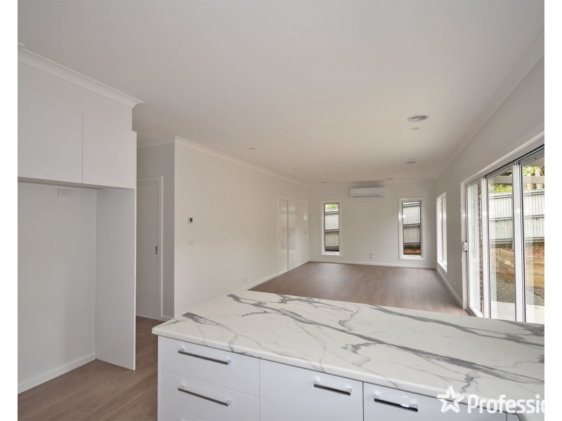 7a Homer Avenue, Croydon South VIC 3136