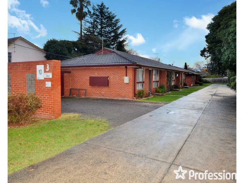1/3 Ervin Road, Kilsyth VIC 3137