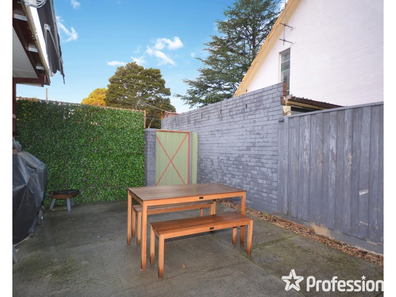 1/3 Ervin Road, Kilsyth VIC 3137