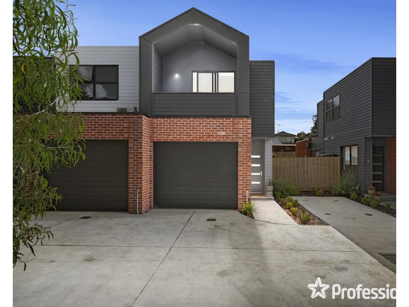 6 Lucinley Close, Kilsyth VIC 3137
