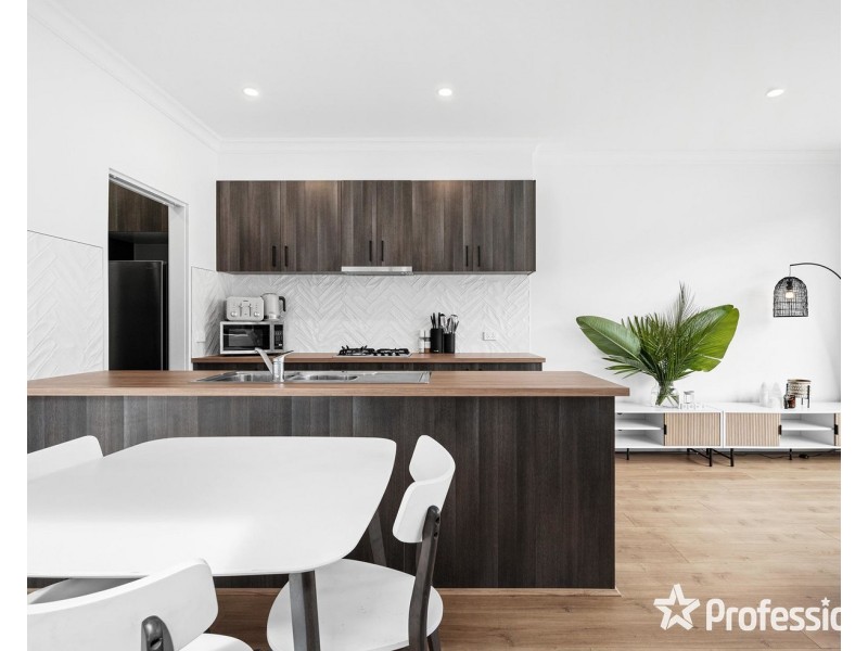 6 Lucinley Close, Kilsyth VIC 3137