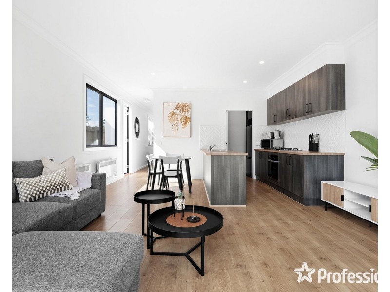 6 Lucinley Close, Kilsyth VIC 3137