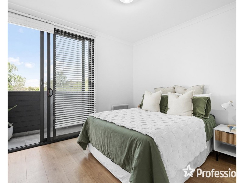 6 Lucinley Close, Kilsyth VIC 3137