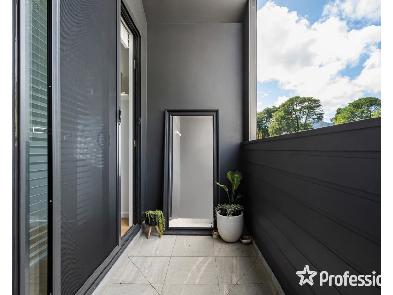 6 Lucinley Close, Kilsyth VIC 3137