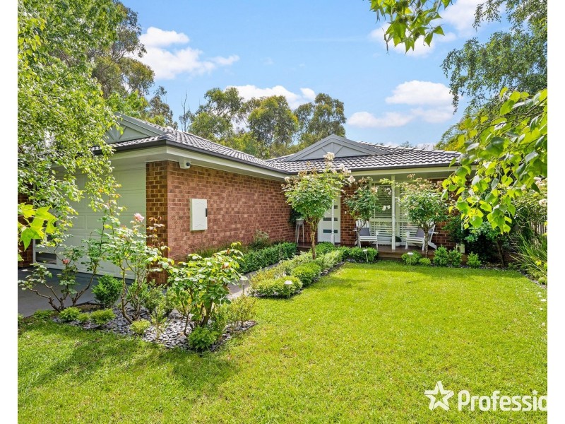 5 Glenbrook Close, Mooroolbark VIC 3138