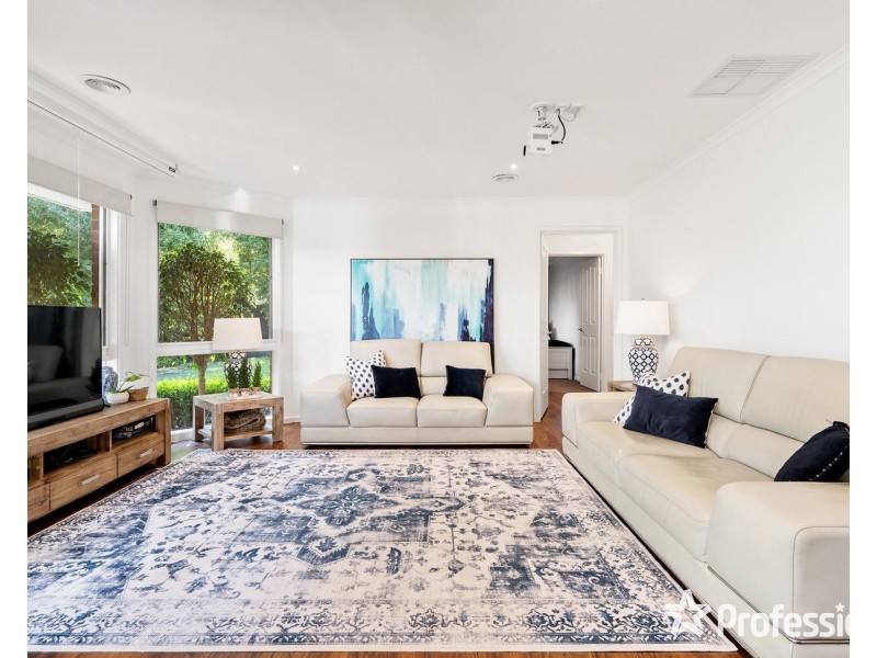 5 Glenbrook Close, Mooroolbark VIC 3138