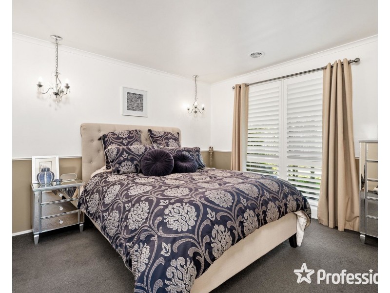 5 Glenbrook Close, Mooroolbark VIC 3138