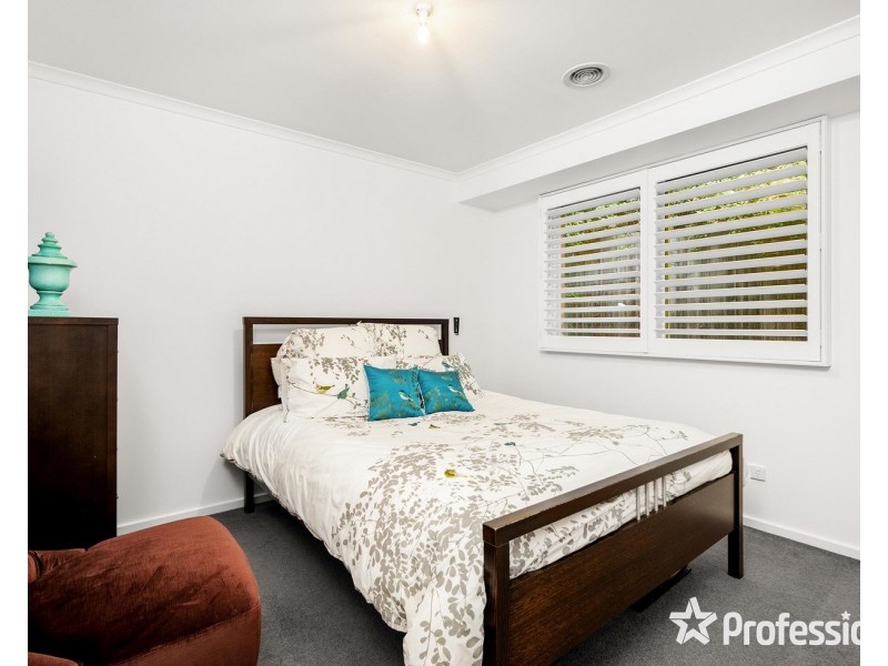 5 Glenbrook Close, Mooroolbark VIC 3138