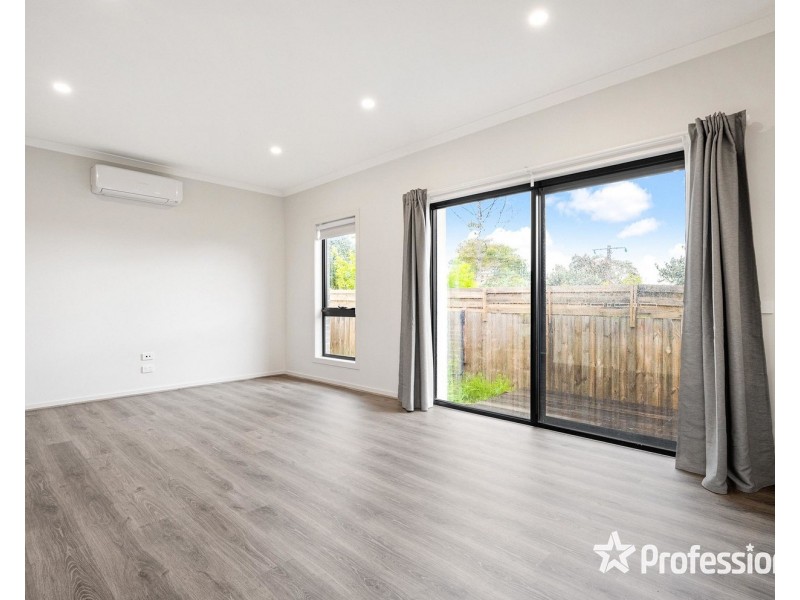 1/9 Penalga Road, Mooroolbark VIC 3138