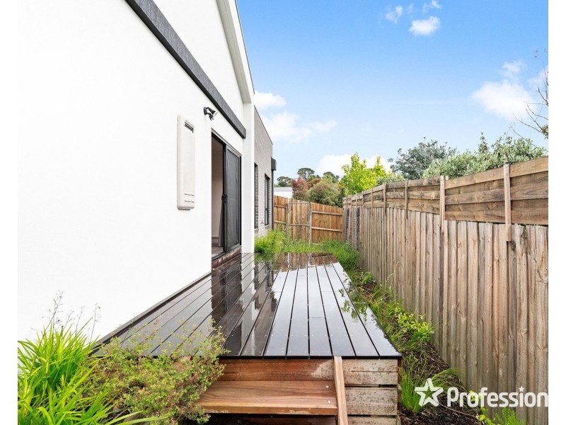 1/9 Penalga Road, Mooroolbark VIC 3138