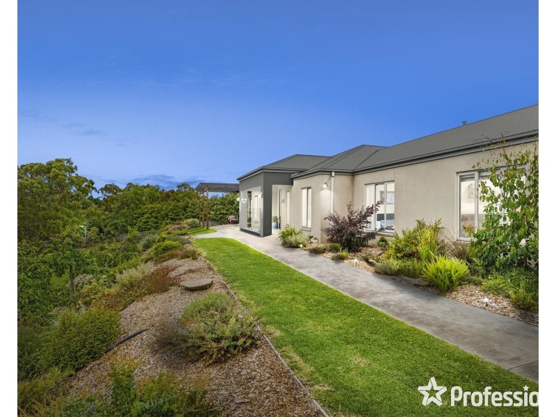 1 Bellbird Drive, Lilydale VIC 3140