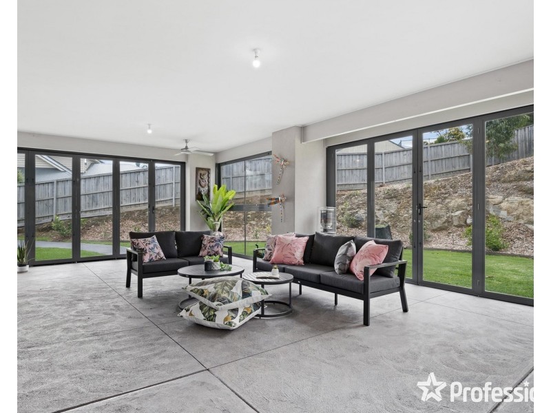 1 Bellbird Drive, Lilydale VIC 3140