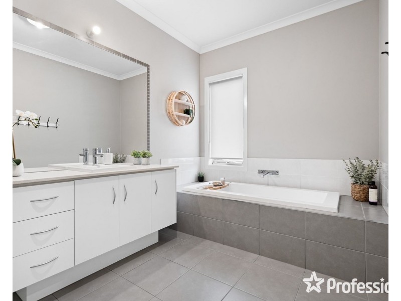1 Bellbird Drive, Lilydale VIC 3140