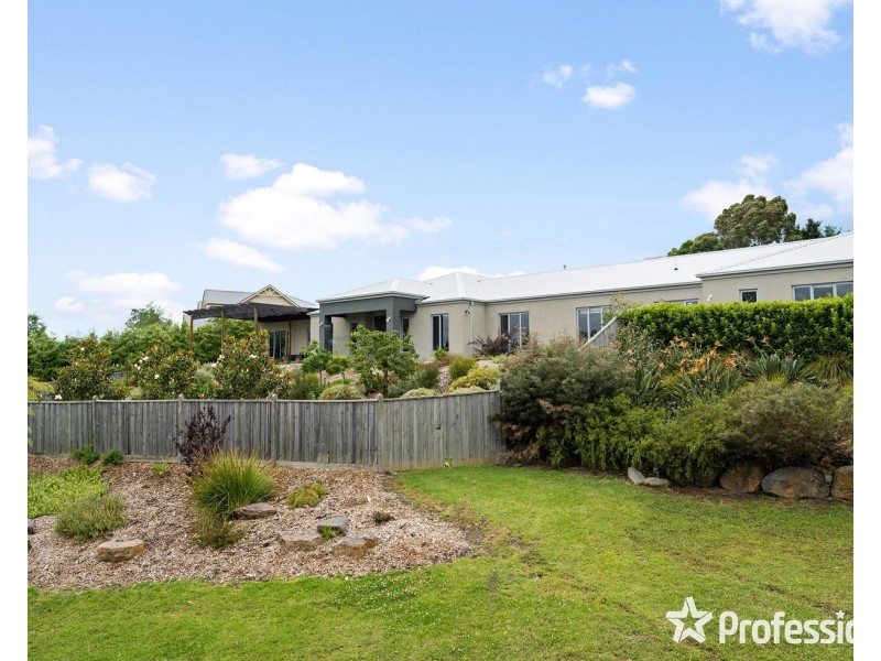1 Bellbird Drive, Lilydale VIC 3140