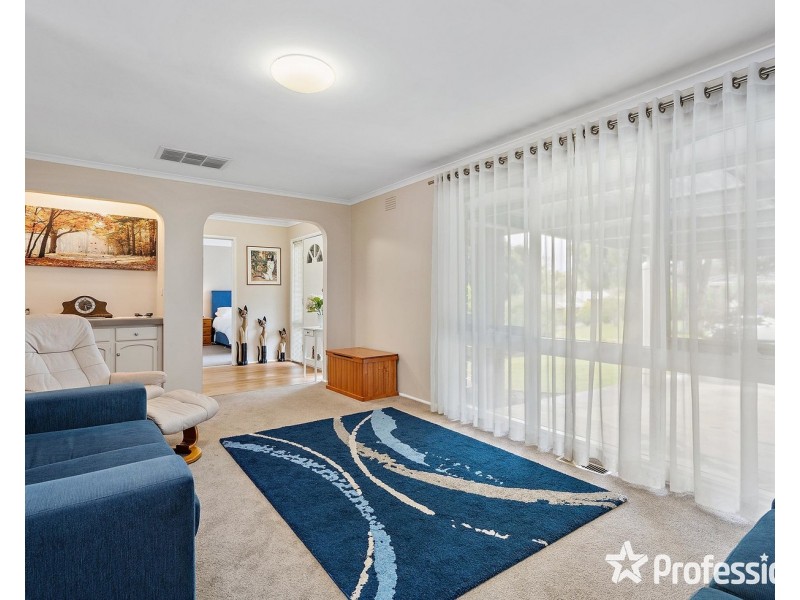 9 Levendale Avenue, Mooroolbark VIC 3138