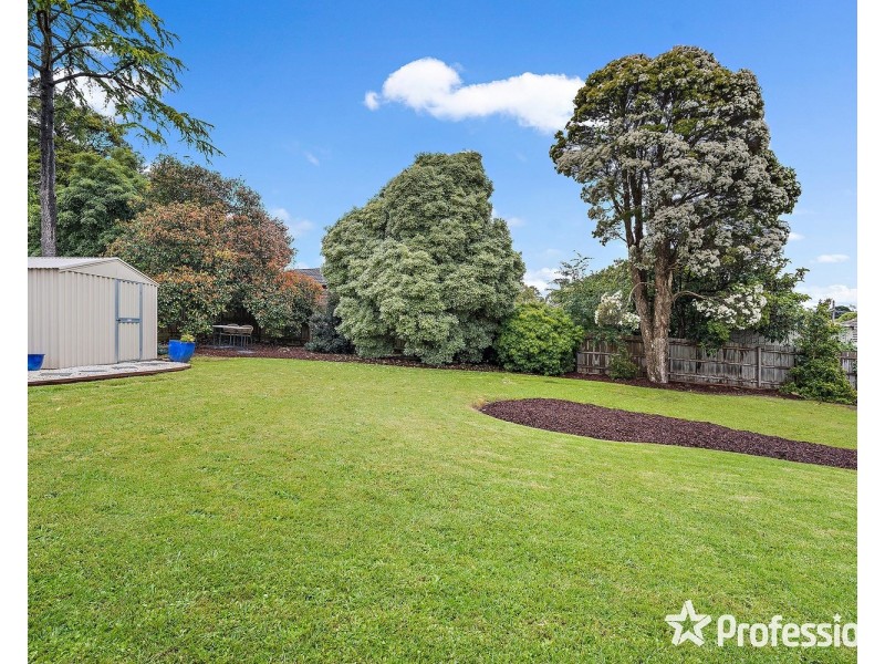 9 Levendale Avenue, Mooroolbark VIC 3138