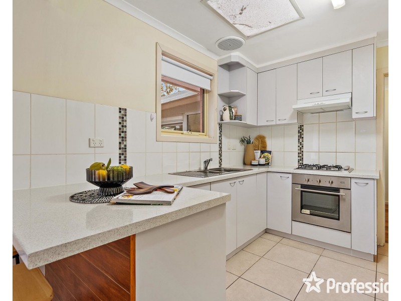 23 Kipling Avenue, Mooroolbark VIC 3138