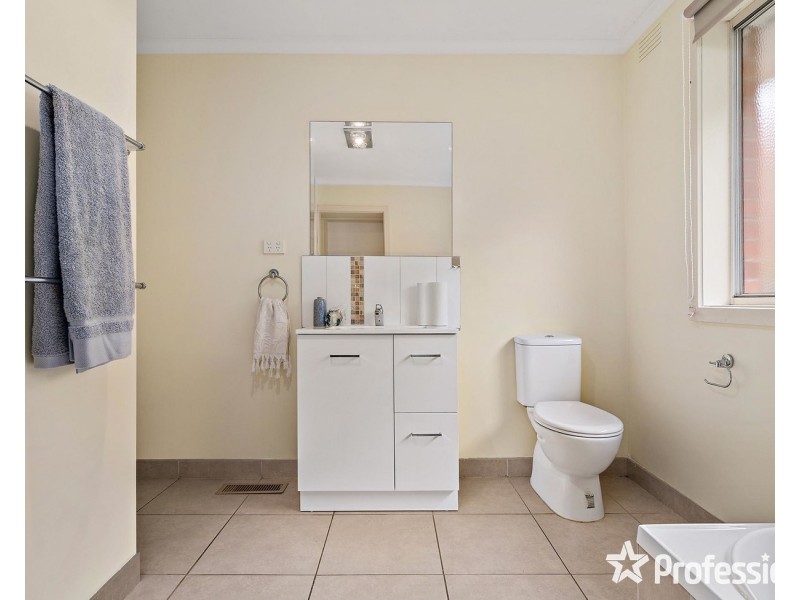 23 Kipling Avenue, Mooroolbark VIC 3138