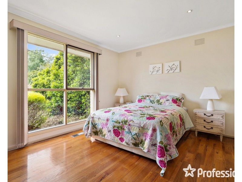 8 Turella Court, Mooroolbark VIC 3138