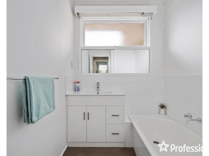 8 Turella Court, Mooroolbark VIC 3138