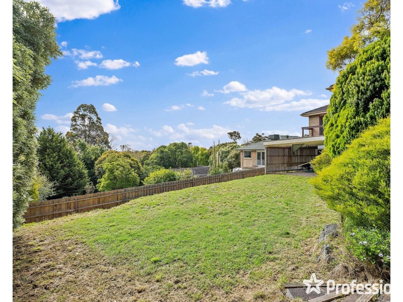 8 Turella Court, Mooroolbark VIC 3138