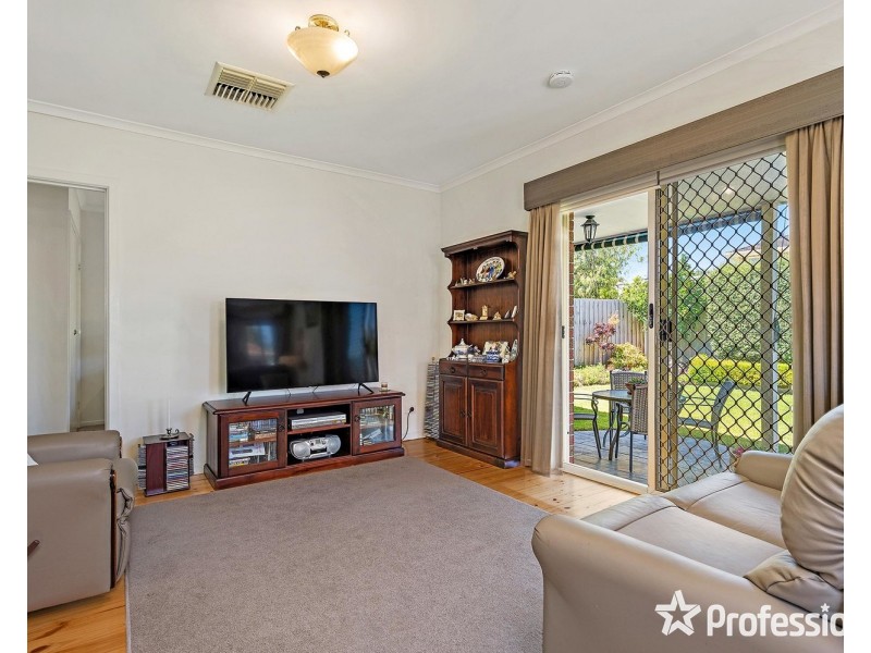 4 Hillrise Crescent, Chirnside Park VIC 3116