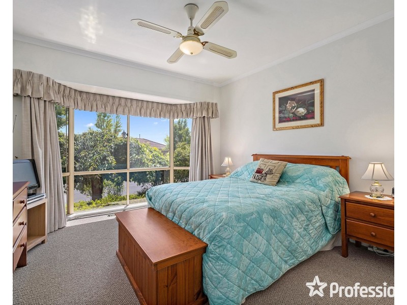 4 Hillrise Crescent, Chirnside Park VIC 3116