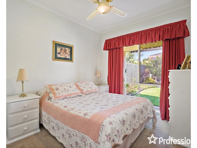 4 Hillrise Crescent, Chirnside Park VIC 3116