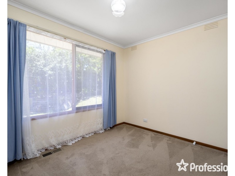 24 Lemongrove Crescent, Croydon Hills VIC 3136