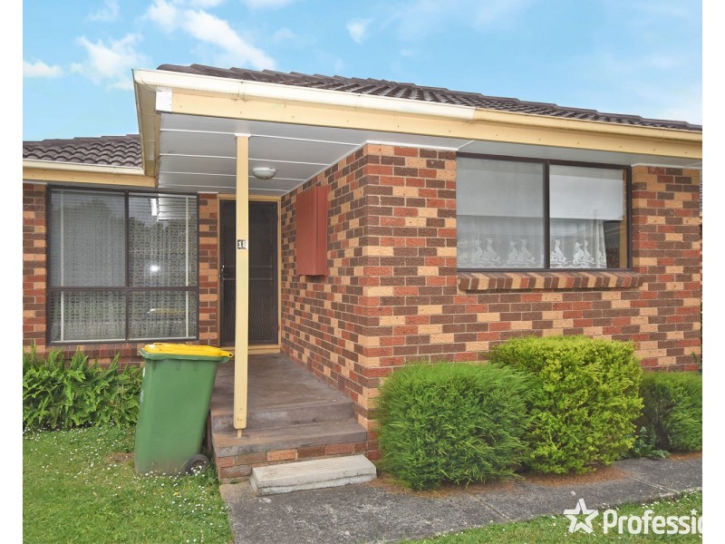 13/104 Sherlock Road, Mooroolbark VIC 3138