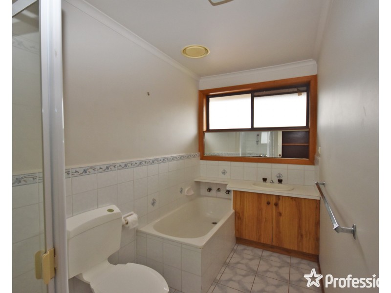13/104 Sherlock Road, Mooroolbark VIC 3138