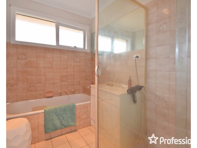 2/22 Felix Grove, Mooroolbark VIC 3138