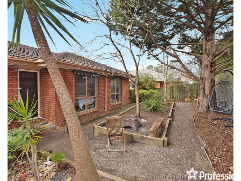 2/22 Felix Grove, Mooroolbark VIC 3138