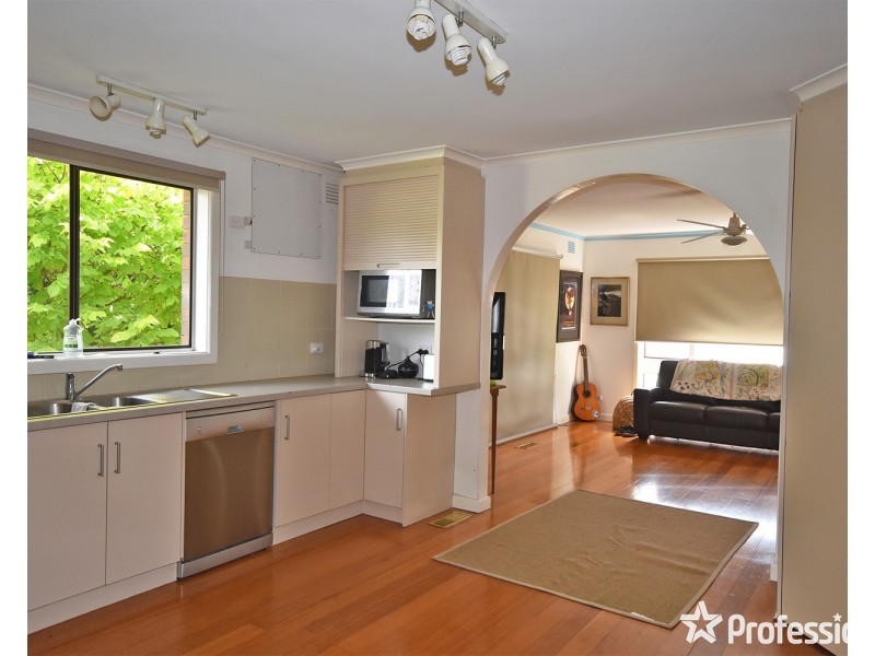 Rear/31 Monbulk Road, Mount Evelyn VIC 3796