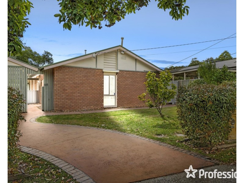 68 Hawthory Road, Kilsyth VIC 3137