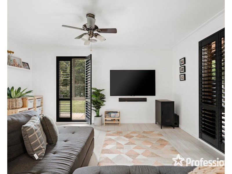 68 Hawthory Road, Kilsyth VIC 3137