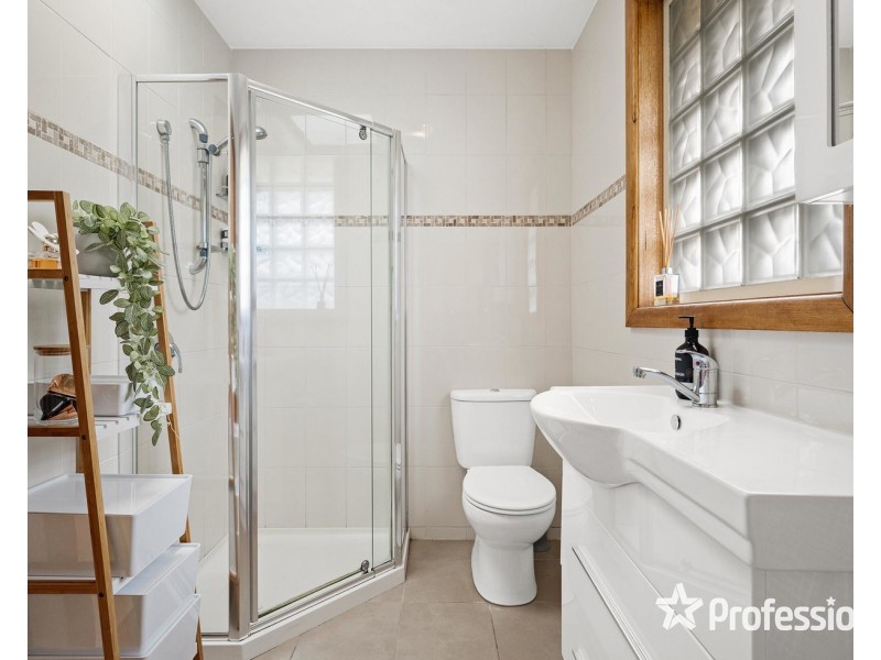 68 Hawthory Road, Kilsyth VIC 3137