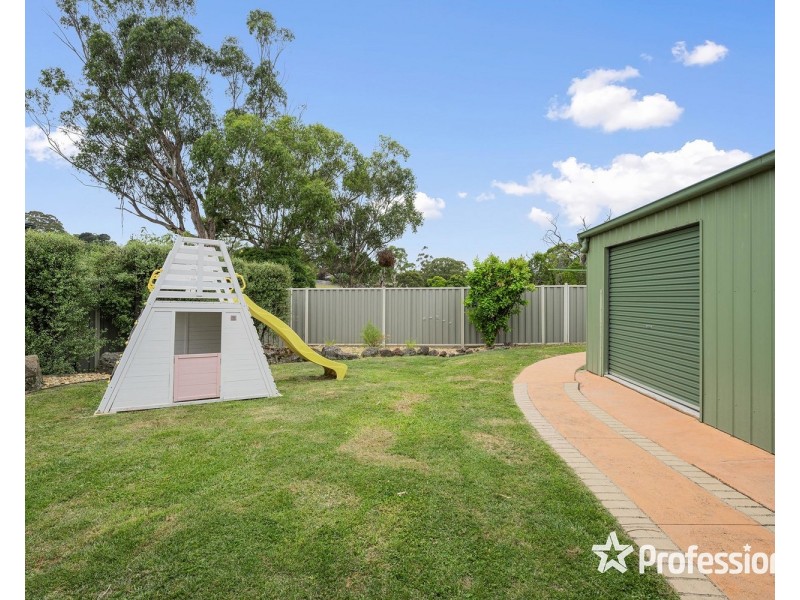 68 Hawthory Road, Kilsyth VIC 3137