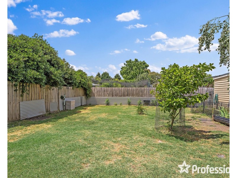 9 Western Way, Mooroolbark VIC 3138