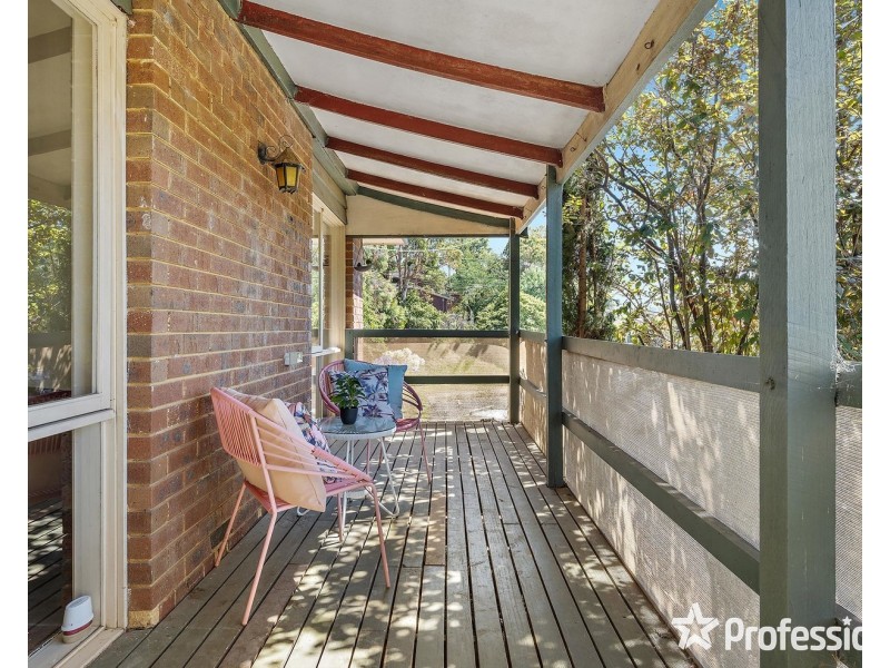 16 Landara Court, Mooroolbark VIC 3138