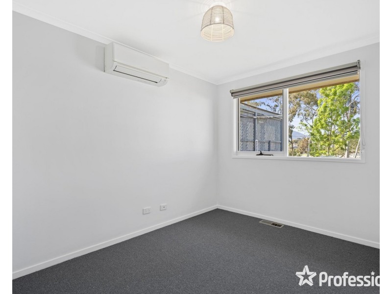 48 Winyard Drive, Mooroolbark VIC 3138