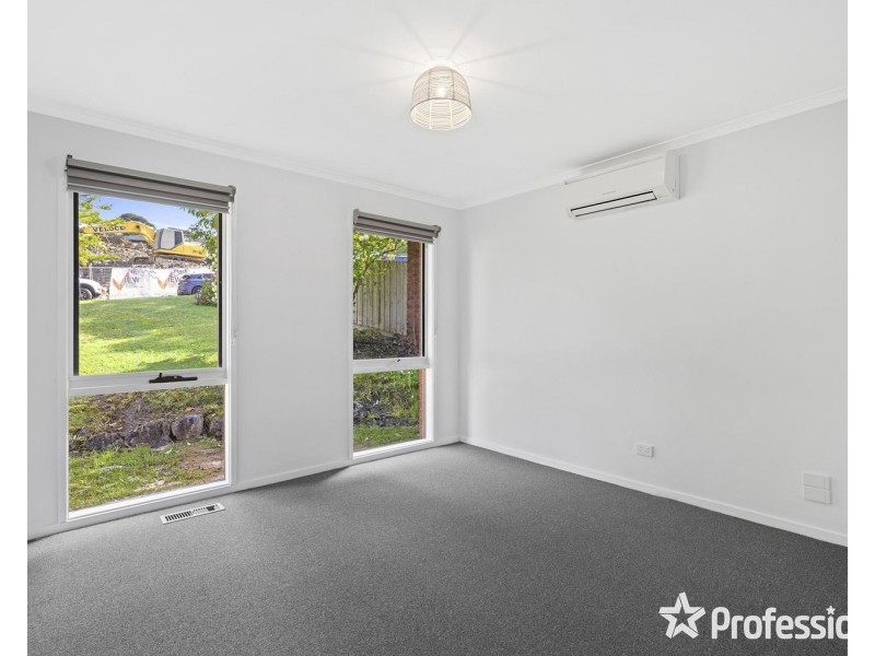 48 Winyard Drive, Mooroolbark VIC 3138