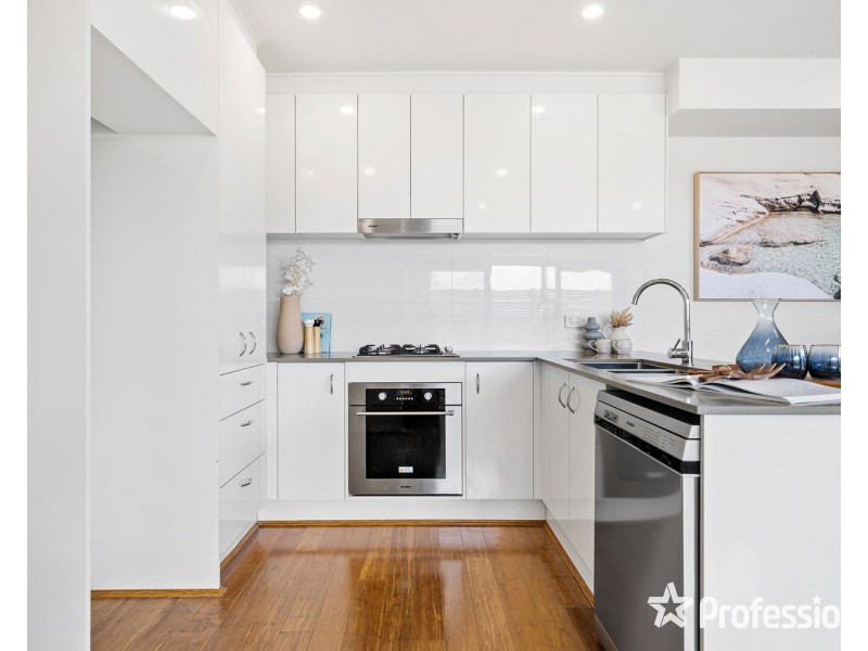 203/18 Myrtle Street, Bayswater VIC 3153