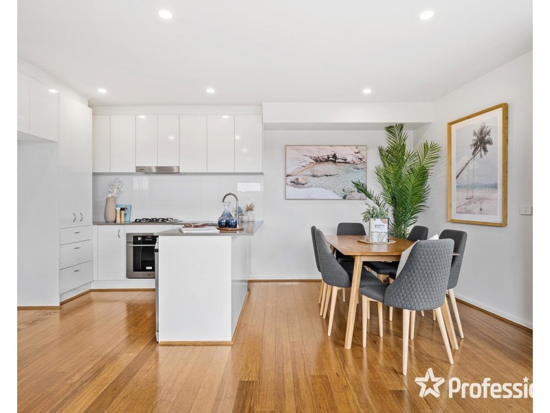 203/18 Myrtle Street, Bayswater VIC 3153