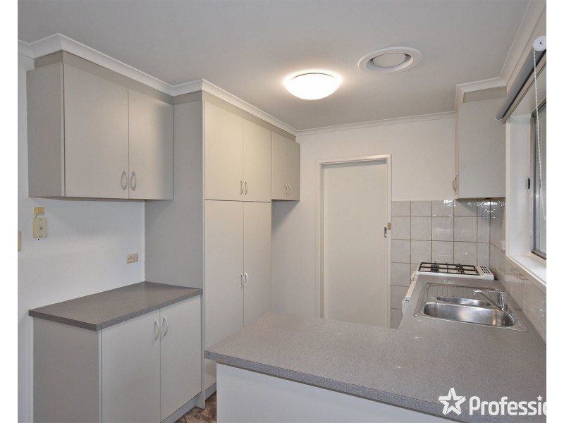 6 Monomeith Street, Mooroolbark VIC 3138