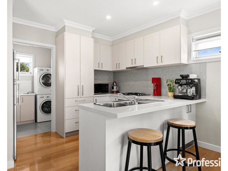 1/8 Montgomery Court, Kilsyth VIC 3137